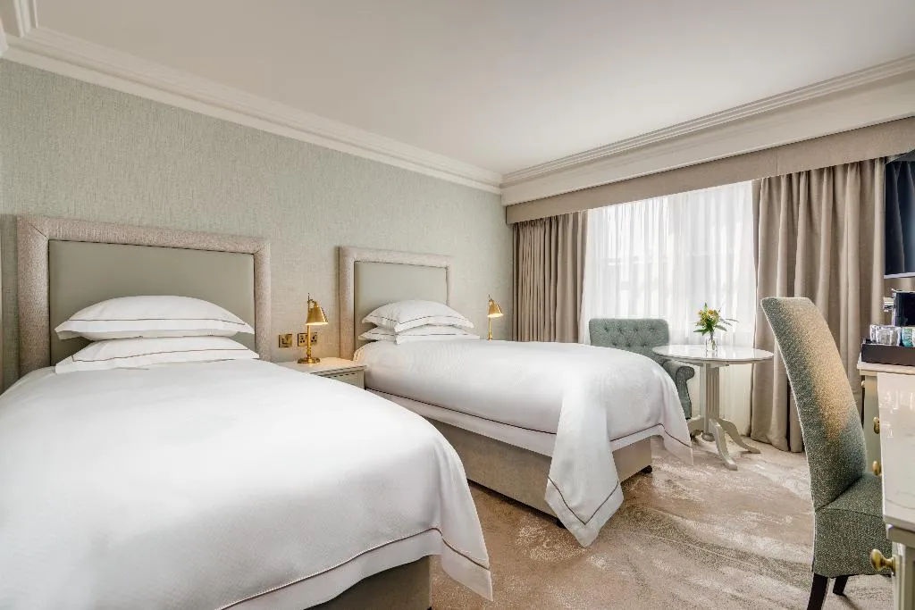 Room, Brooks, Dublin