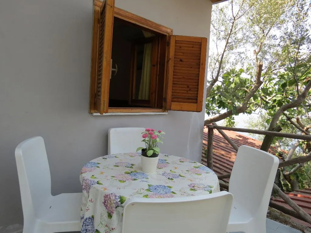 CHALET CAPACITY 4 Room, Baia Serena, Naples