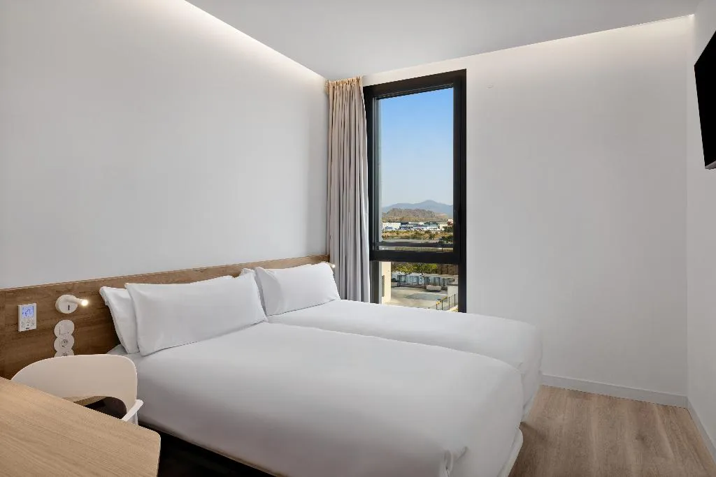 TWIN STANDARD Room, B&B HOTEL Alicante Aeropuerto, Costa Blanca
