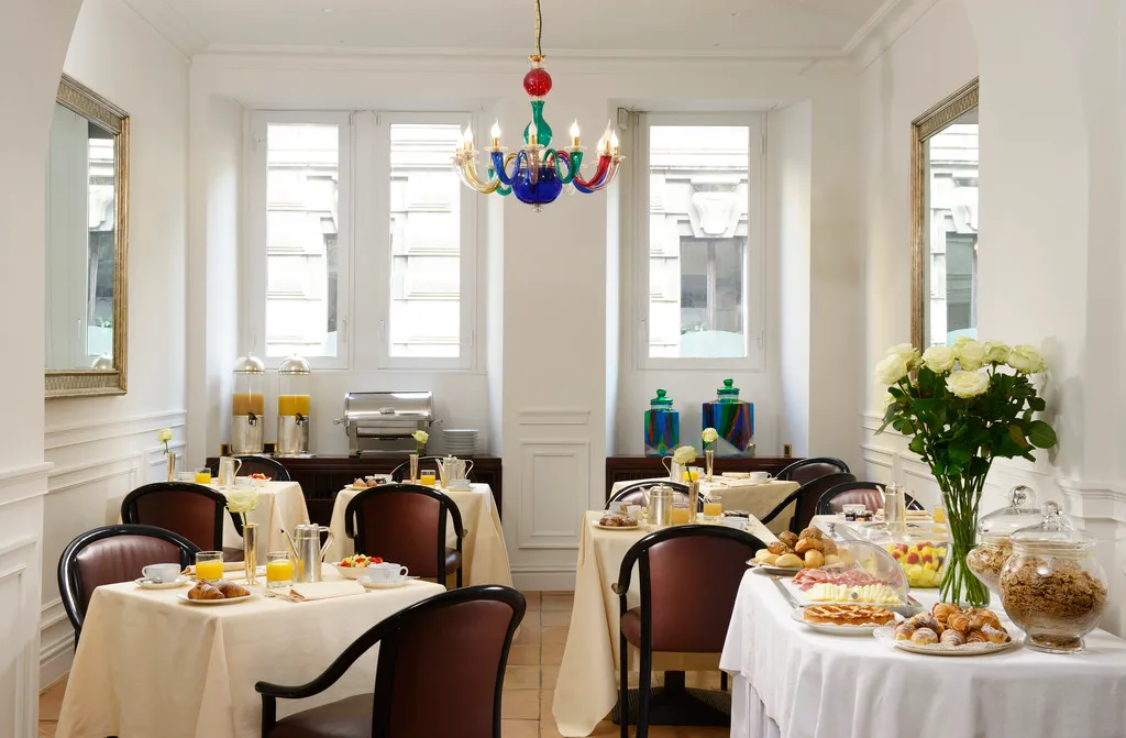 Restaurant, Pierre Milano Hotel, Milan