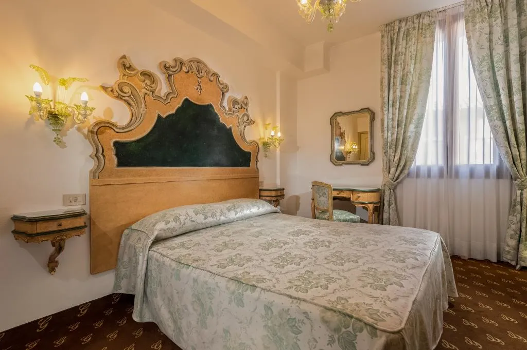 DOUBLE STANDARD Room, Giorgione Hotel, Venice