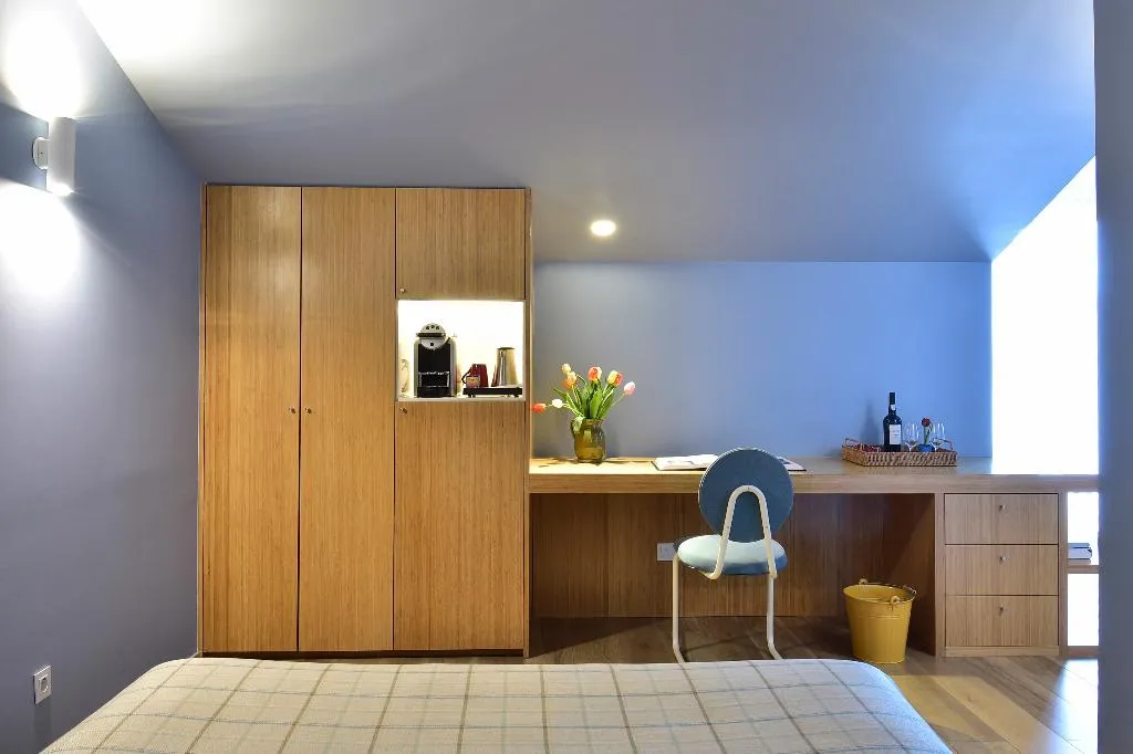 SUITE STANDARD Room, The Editory House Ribeira Hotel, Porto