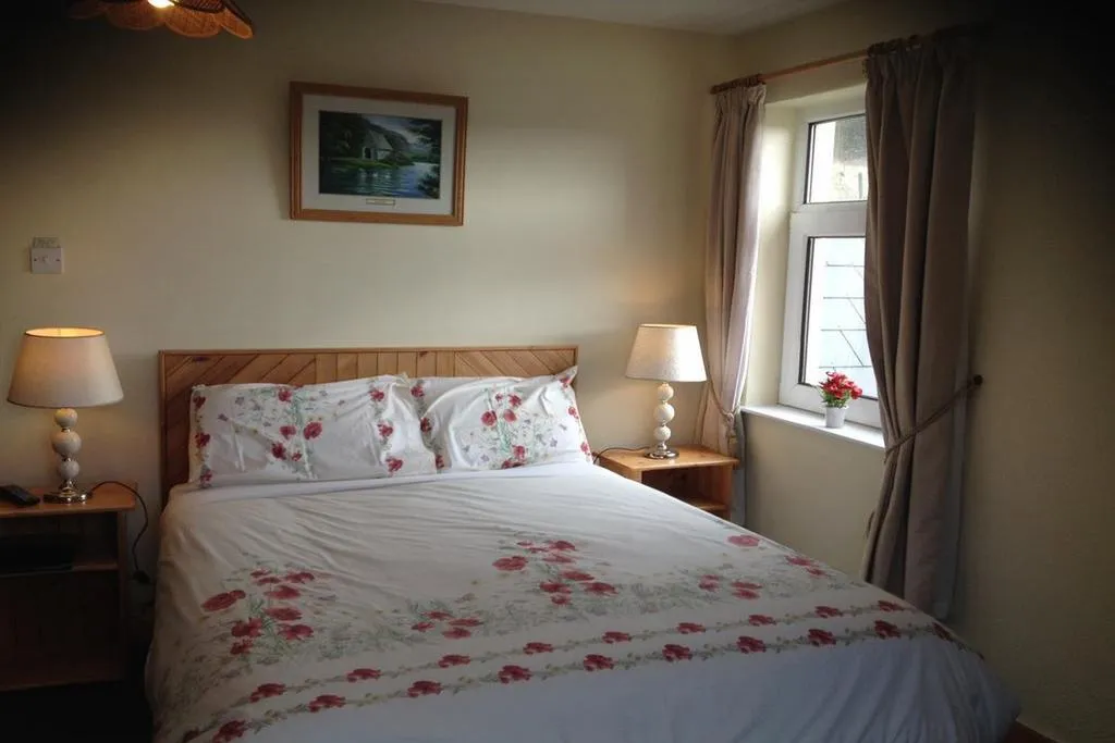 Room, Channel View, Cork