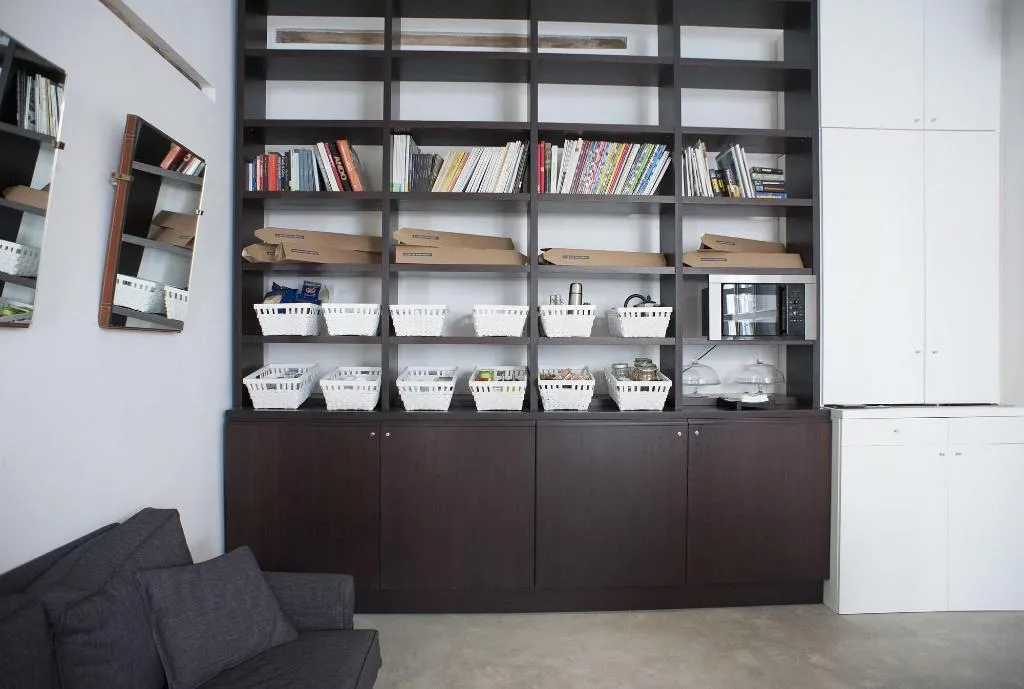 Sports and Entertainment, Belledonne Suite & Gallery, Naples