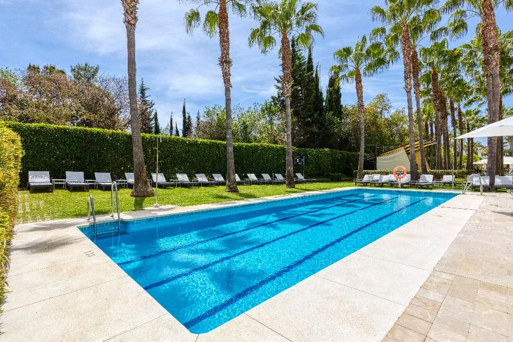 Pool, Senator Banus, Costa Del Sol