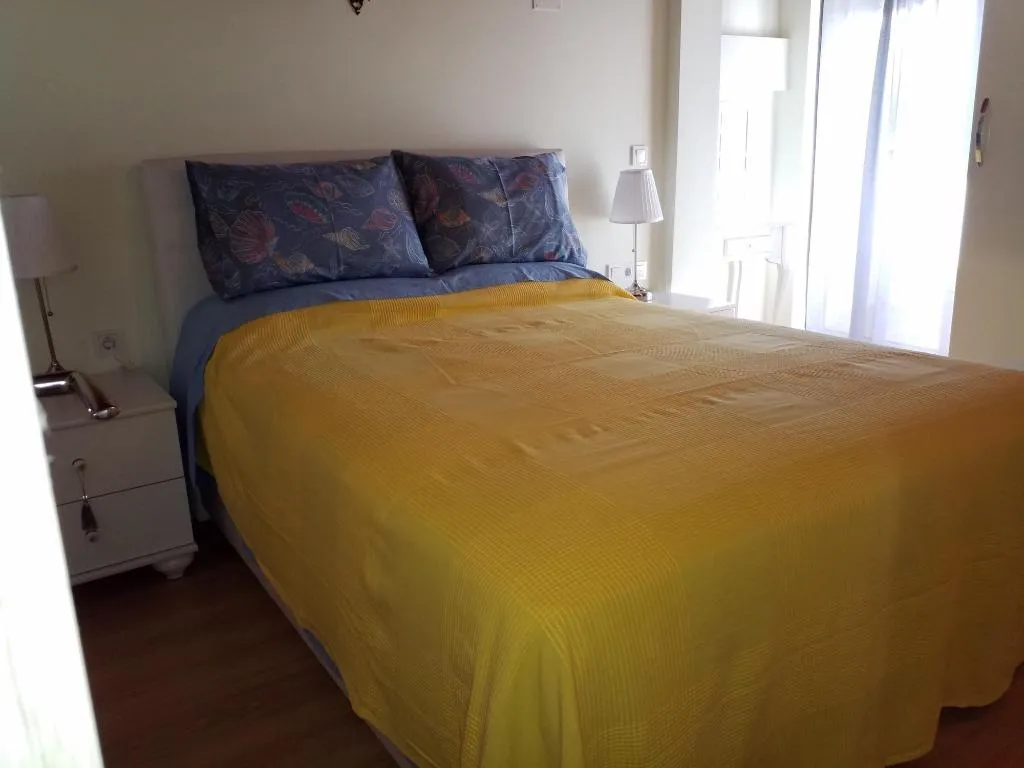 Room, Kamelya, Dalaman
