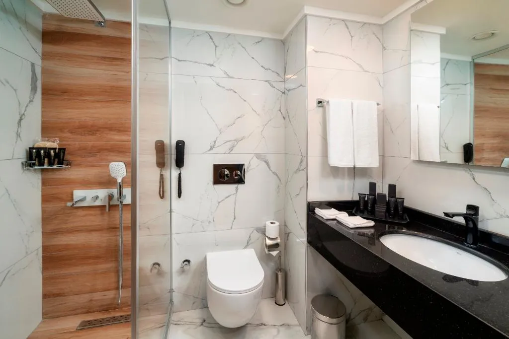 QUADRUPLE STANDARD Room, Dobedan Exclusive Hotel and Spa Ex Alva Donna, Antalya