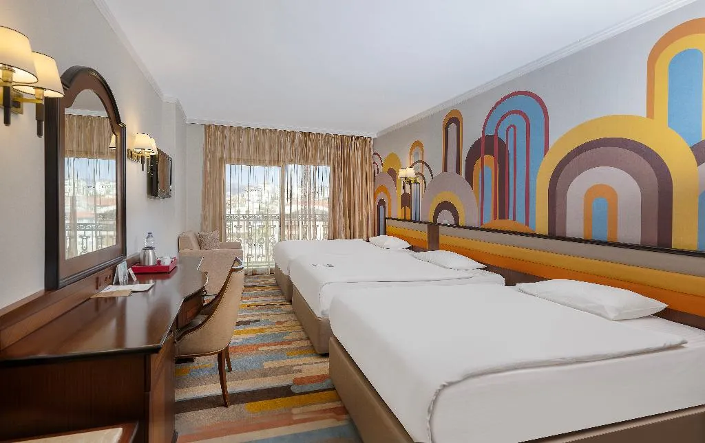 TRIPLE DELUXE MOUNTAIN VIEW Room, Megasaray West Beach Antalya, Antalya