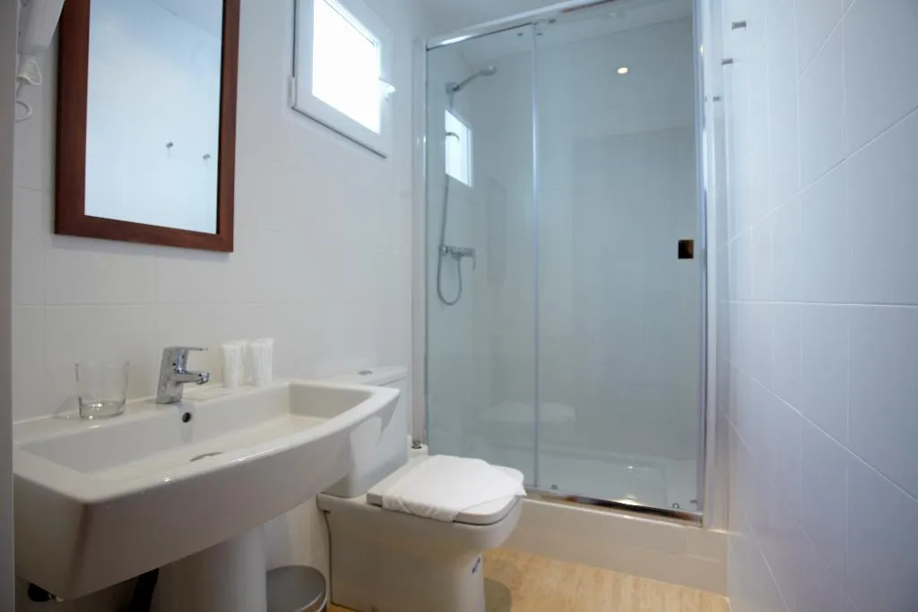 APARTMENT TWO BEDROOMS Room, L'Escudellers by The Streets, Barcelona