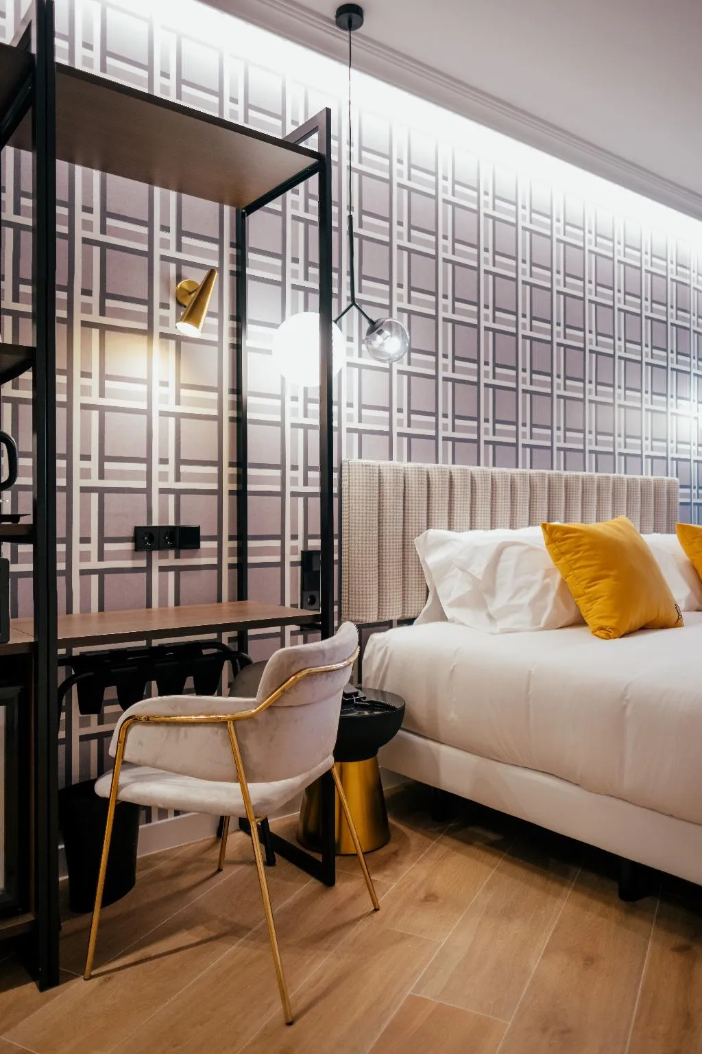 TRIPLE EXECUTIVE Room, Cetina Sevilla, Seville