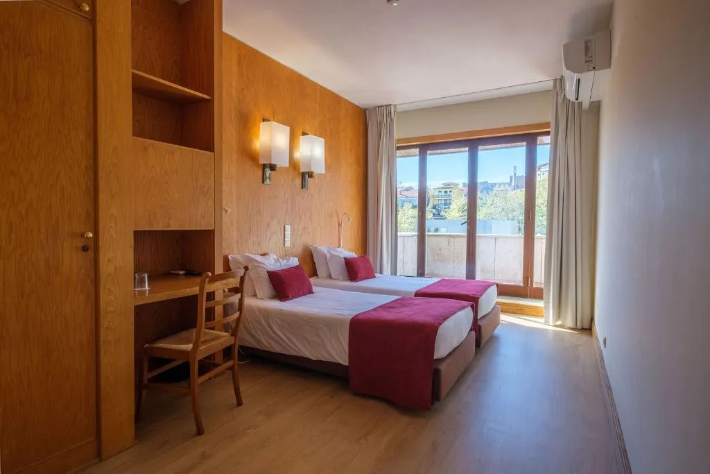 Double or Twin SUPERIOR Room, Vilar Oporto Hotel, Porto