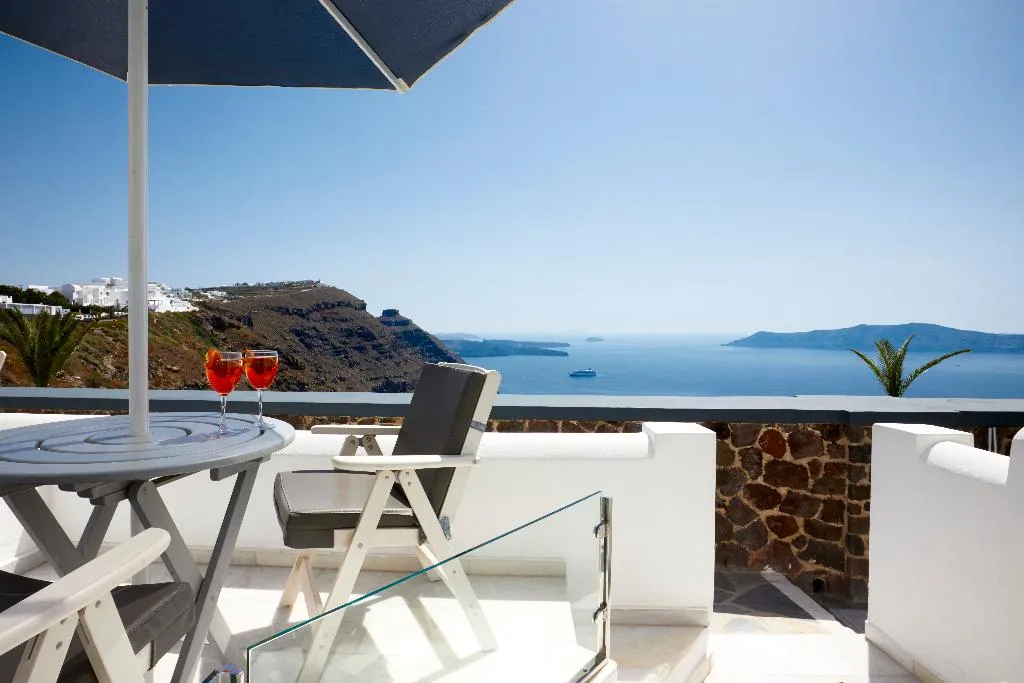 QUADRUPLE TWO BEDROOMS ONE BATHROOM Room, Santorini Princess Spa Hotel, Santorini
