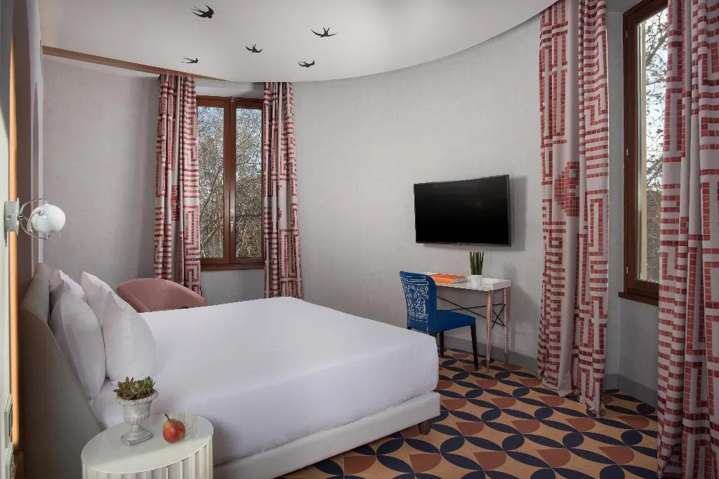 JUNIOR SUITE STANDARD Room, nhow Roma Vittorio Veneto, Rome