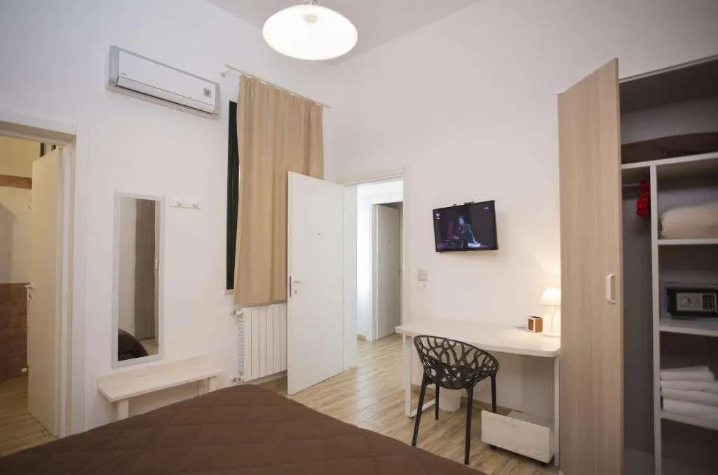 Room, Trapani Home, Palermo