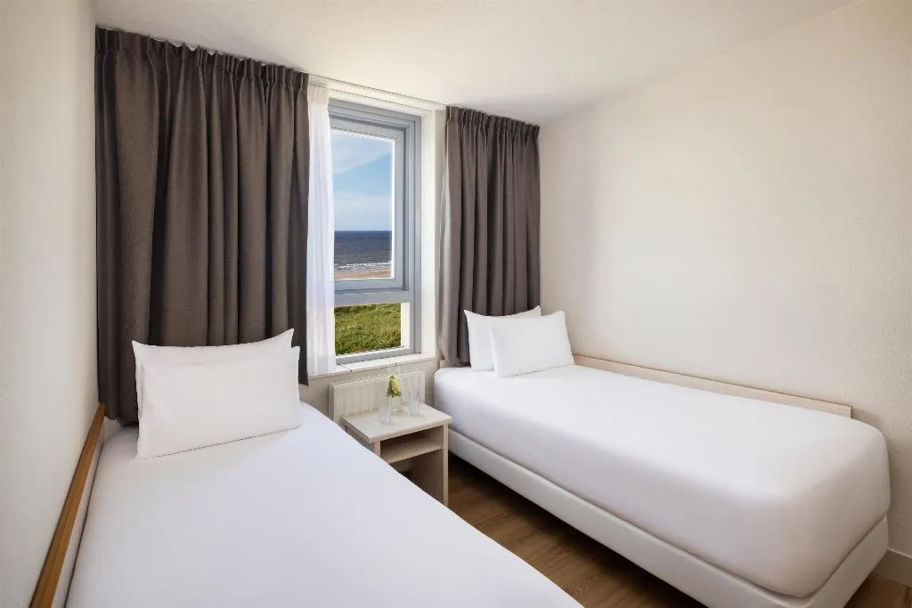 Room, NH Zandvoort, Amsterdam
