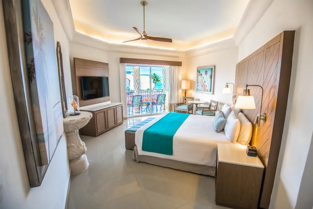JUNIOR SUITE OCEAN VIEW Room, Wyndham Alltra Playa del Carmen Adults Only All In, Playa Del Carmen