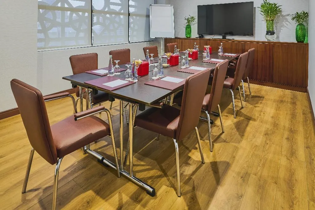 Conferences, Ramada Hotel & Suites by Wyndham JBR, Dubai