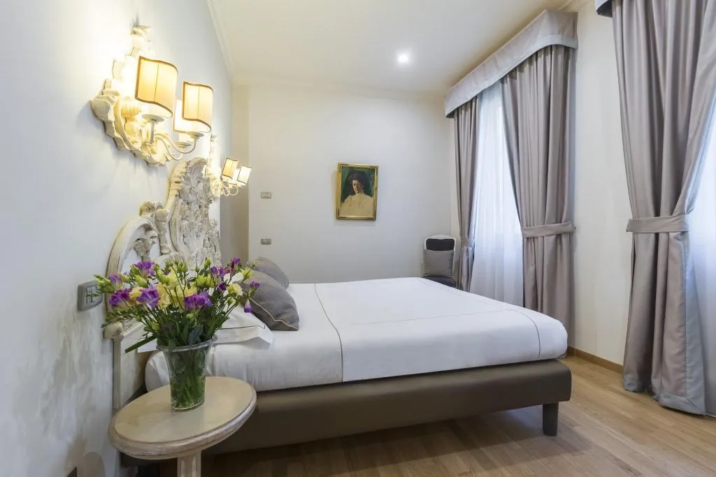 FAMILY ROOM THREE BEDS Room, Art Atelier, Florence
