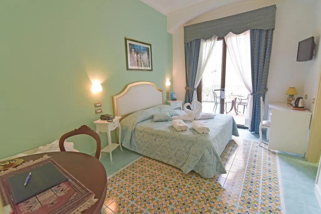 DOUBLE SUPERIOR Room, Hotel Santa Lucia, Naples