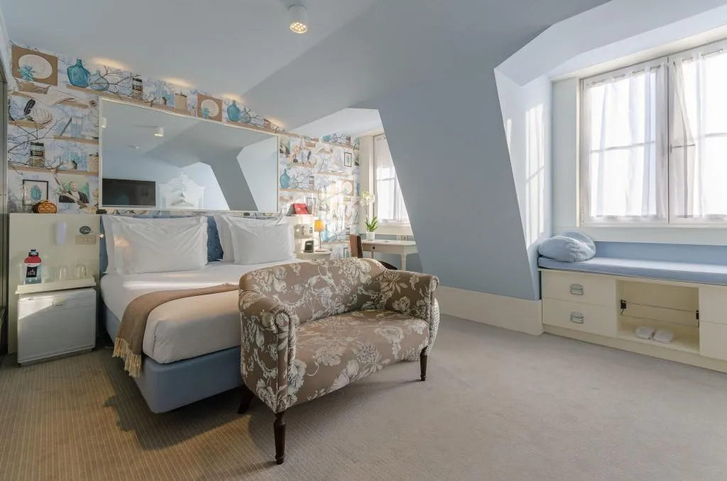 DOUBLE SUPERIOR RIVER VIEW Room, Lx Boutique Hotel, Lisbon