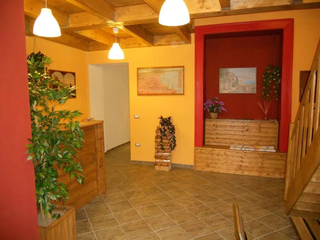 Lobby, B&B In giro per Napoli, Naples