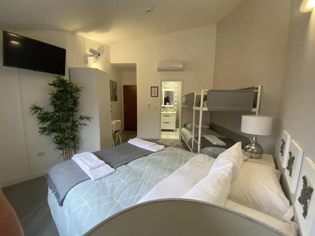 Room, Residencial Triunfo, Porto