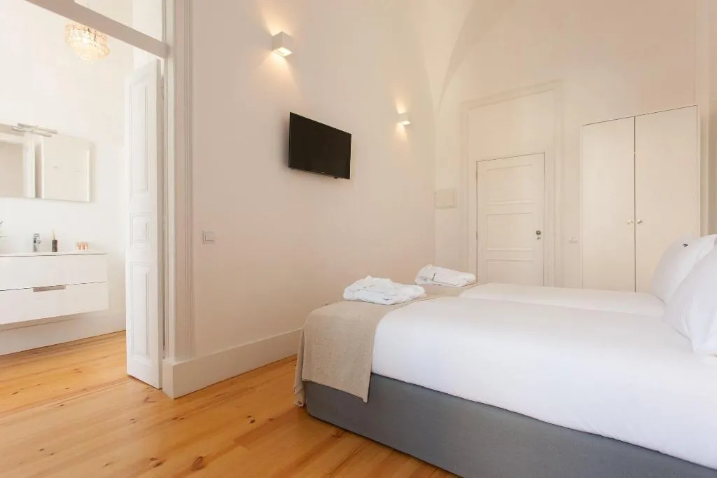 Room, Feels Like Home Chiado Prime Suites, Lisbon