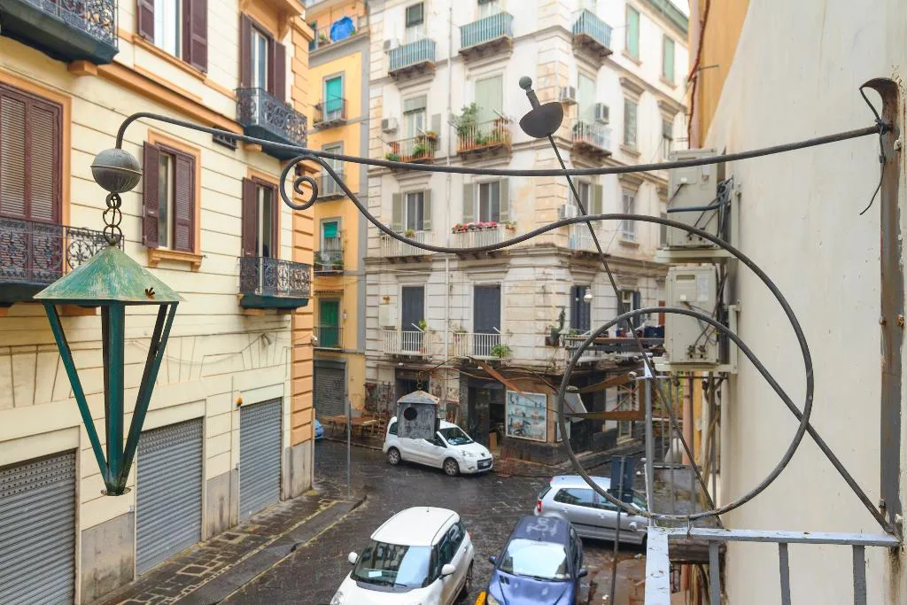 General view, Maison Du La Rua, Naples