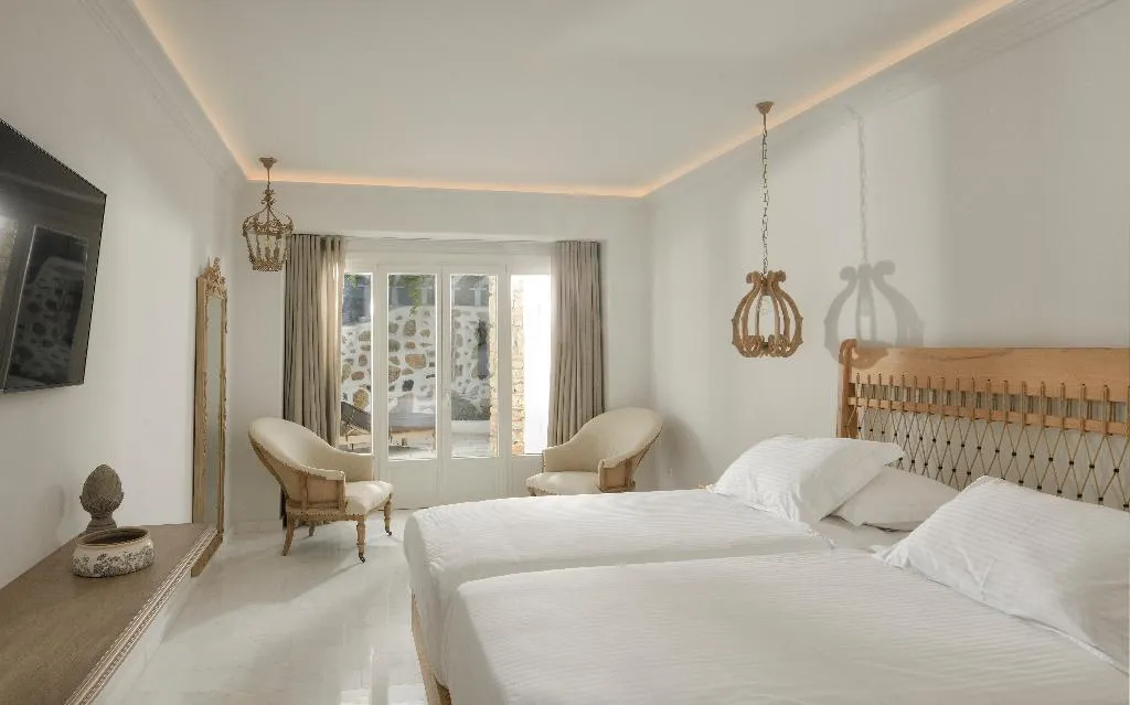 SUITE THREE BEDROOMS WITH PRIVATE POOL Room, Saint John Hotel Villas & Spa, Mykonos