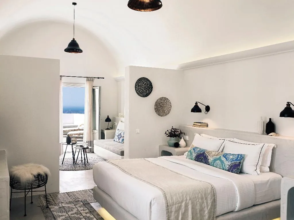 Room, Santo Pure Oia Suites and Villas, Santorini