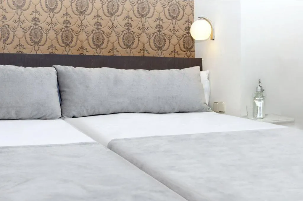 TWIN BASIC Room, Sercotel Toledo Imperial, Madrid
