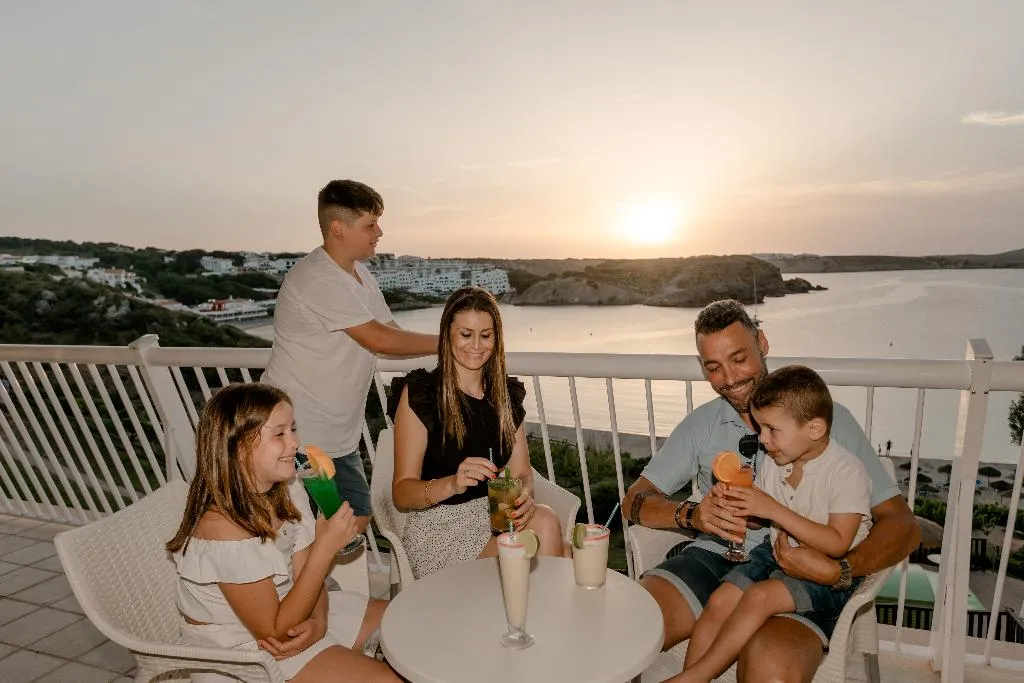 Terrace, Club Hotel Aguamarina, Menorca