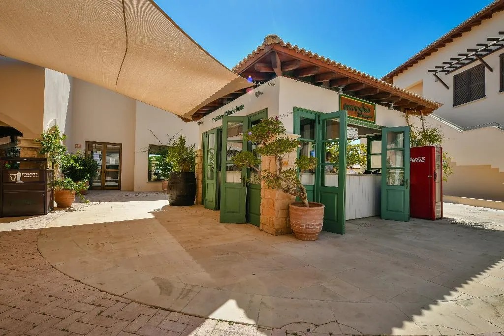 Restaurant, Aphrodite Hills Rentals Premium Serviced Apartment, Cyprus