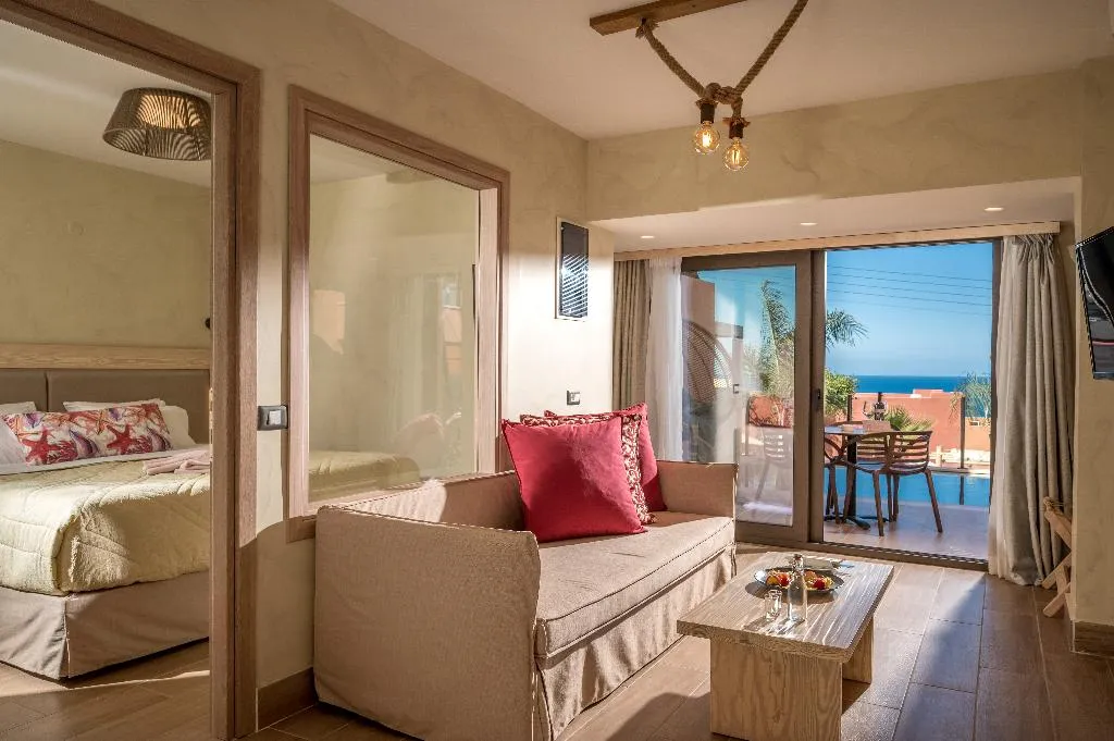 SUITE SEA VIEW WITH PRIVATE POOL Room, Esperides Resort Crete, Crete