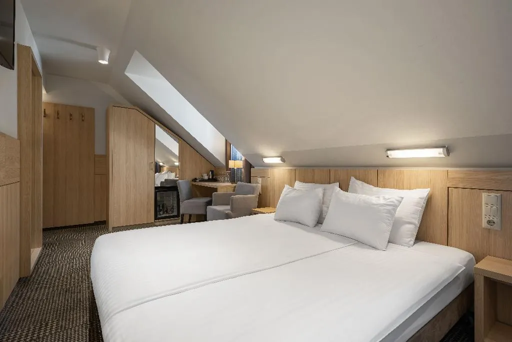 TRIPLE STANDARD Room, Wellton Centrum Hotel & SPA, Riga