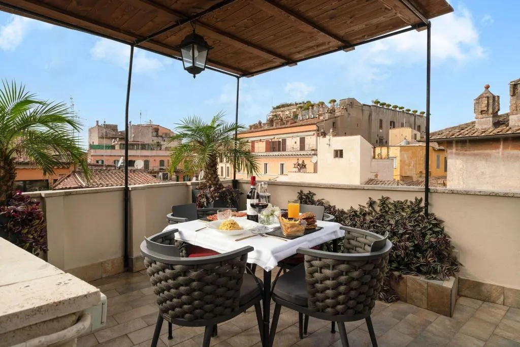 Terrace, Antico Albergo del Sole al Pantheon, Rome