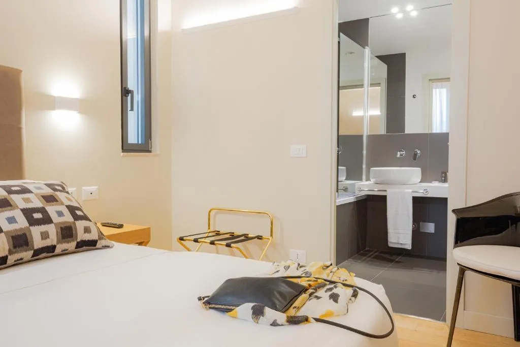 DOUBLE ECONOMY Room, Hotel Politeama, Palermo