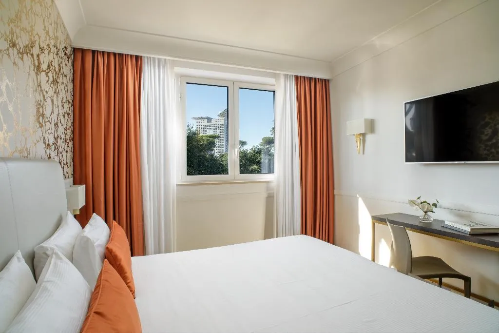 DOUBLE CLASSIC Room, Shangri La Roma, Rome