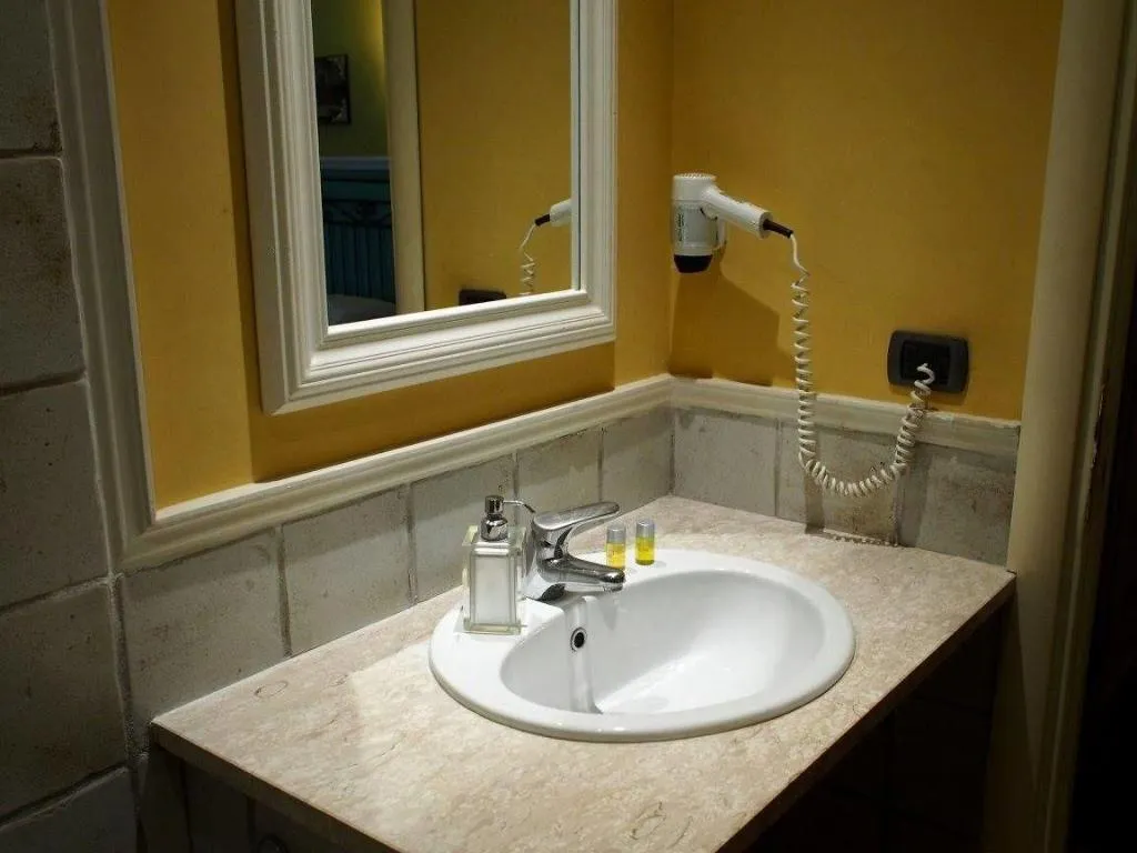 Room, B&B delle Palme, Naples