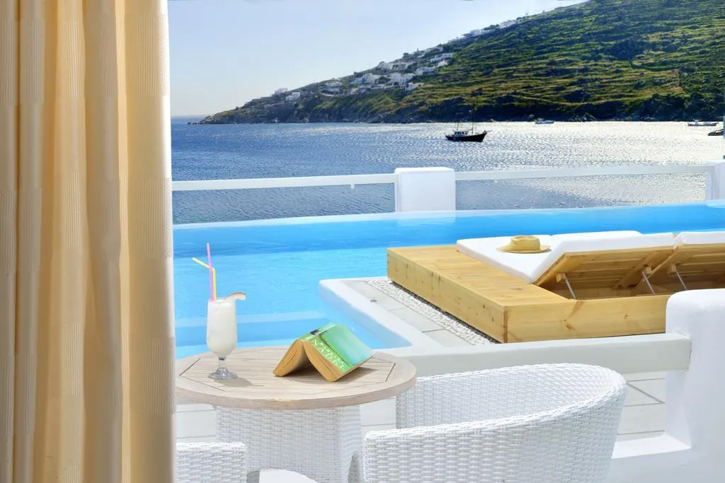 JUNIOR SUITE WITH JACUZZI Room, Nissaki Boutique Hotel, Mykonos