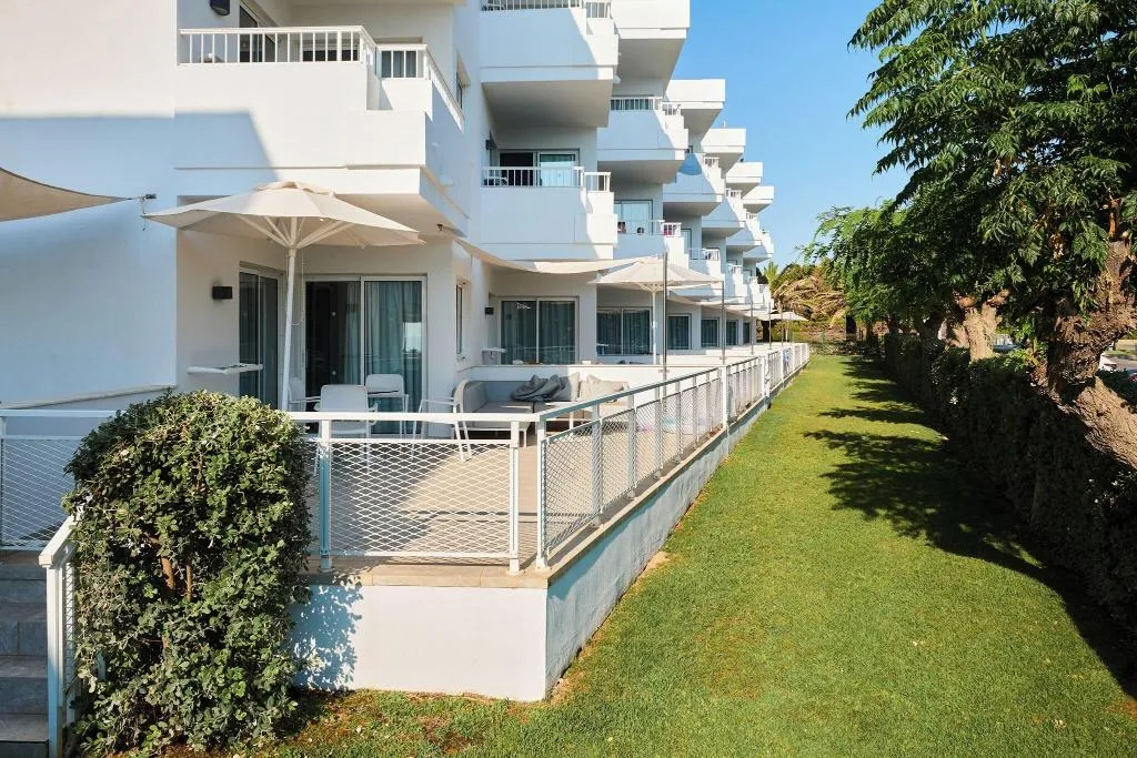General view, Hipotels Apartamentos Cala Bona, Majorca