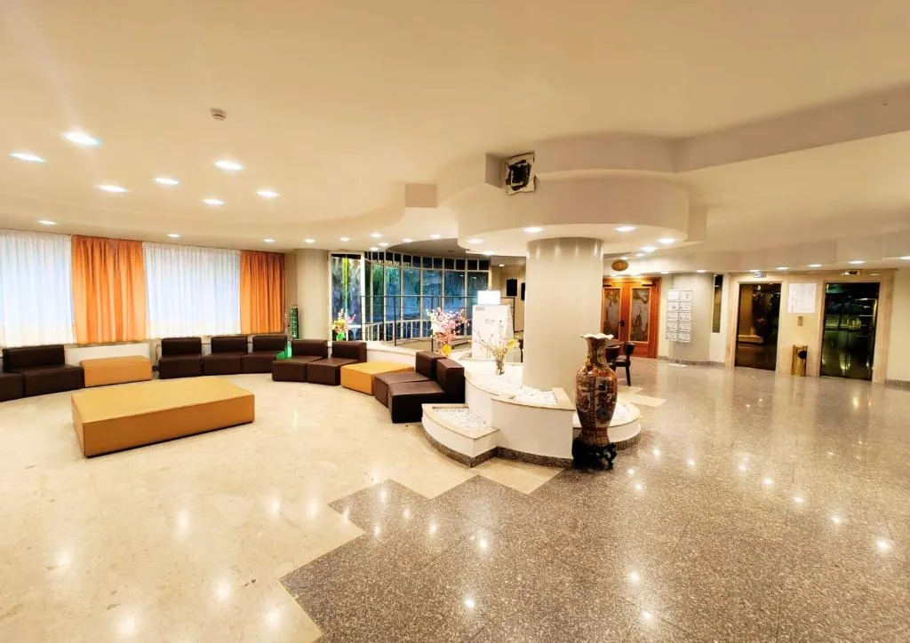 Lobby, Pineta Palace, Rome