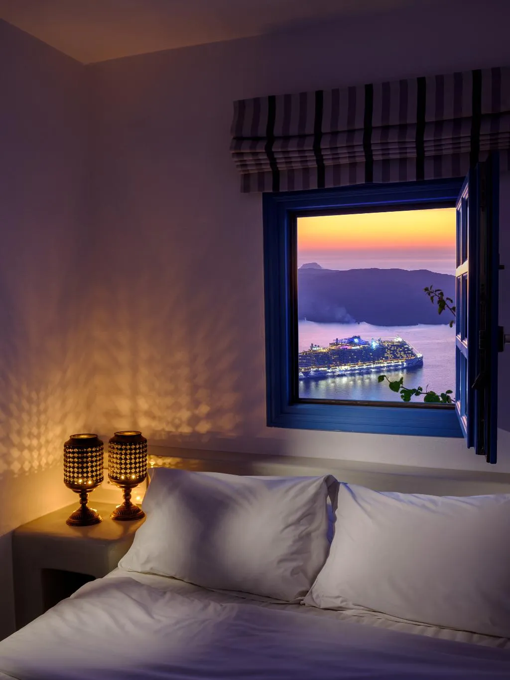 DOUBLE STANDARD Room, Kamares Apartments, Santorini