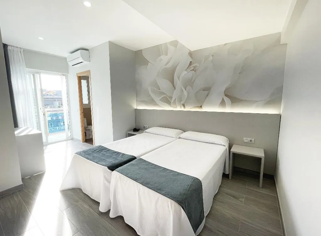 Double or Twin SUPERIOR Room, Maria del Mar, Costa Brava