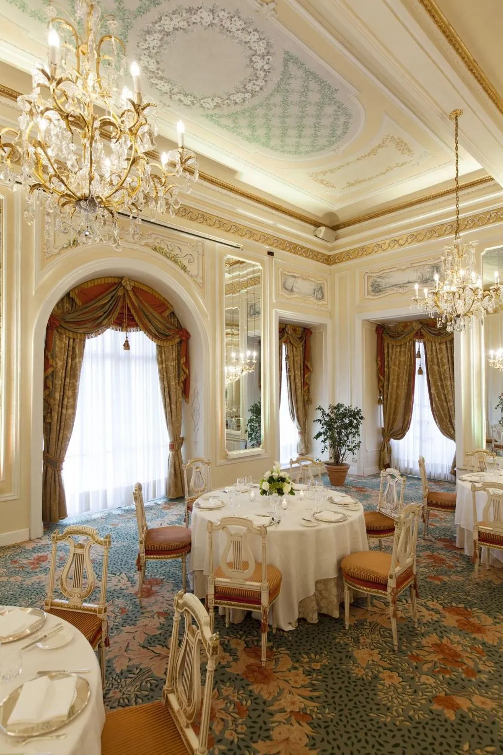 Conferences, Des Iles Borromees, Milan