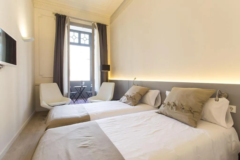 Room, Izaila Plaza Catalunya, Barcelona