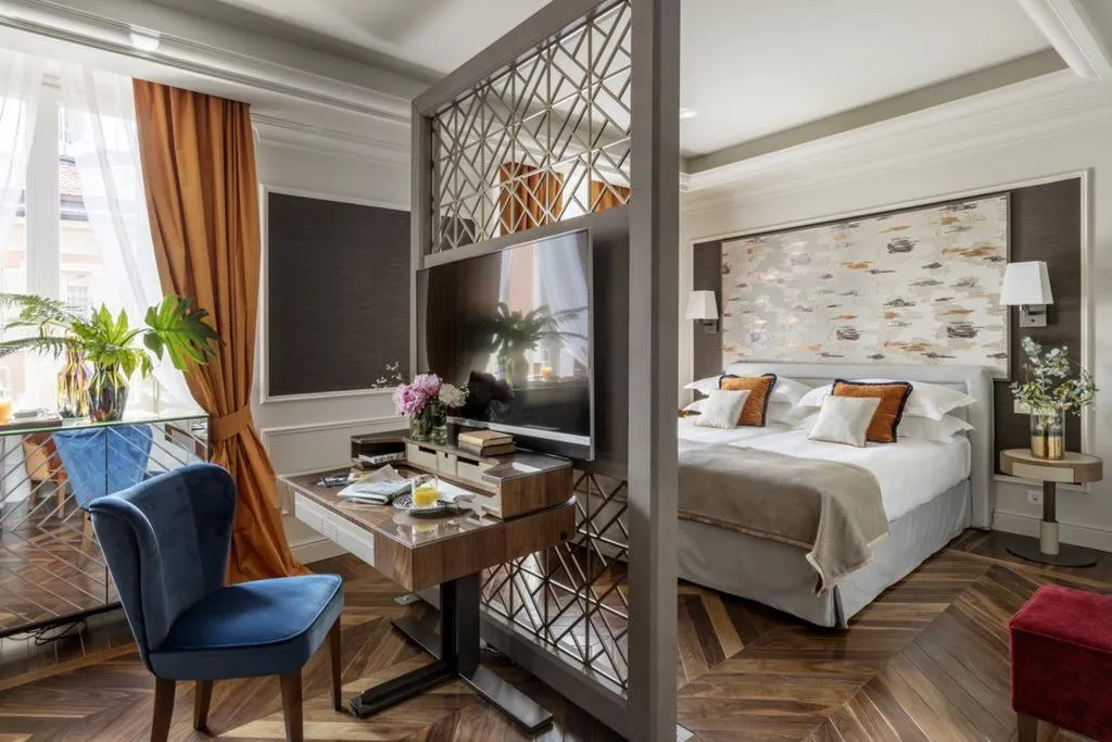 DOUBLE DELUXE Room, Palazzo Venezia, Milan