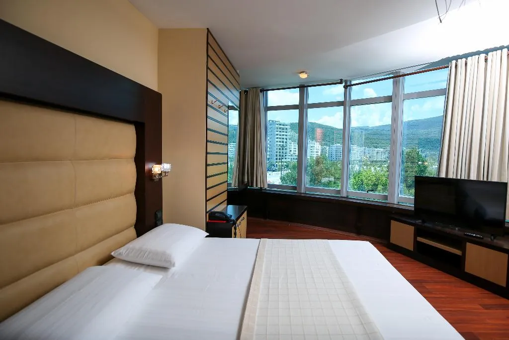 Room, Vlora International, Kavaje
