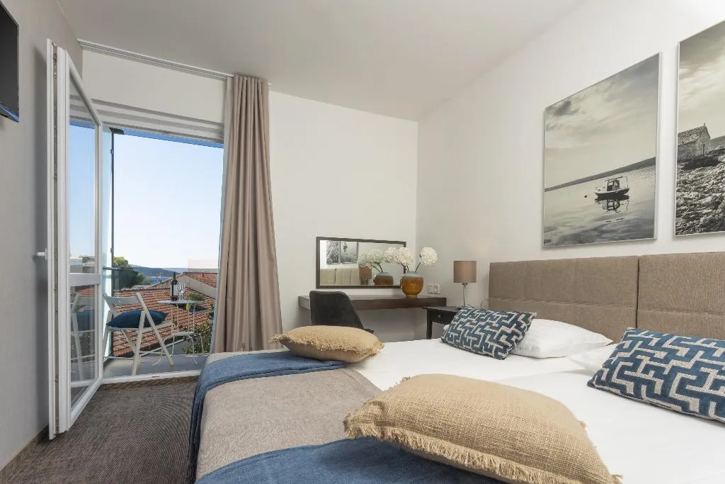 TWIN ONE BEDROOM ONE BATHROOM Room, Villa Arausa, Split