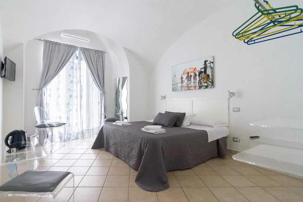 DOUBLE SUPERIOR WITH BALCONY Room, Maison Du La Rua, Naples